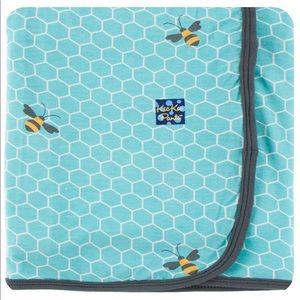 GUC Kickee pants glacier honeycomb swaddle